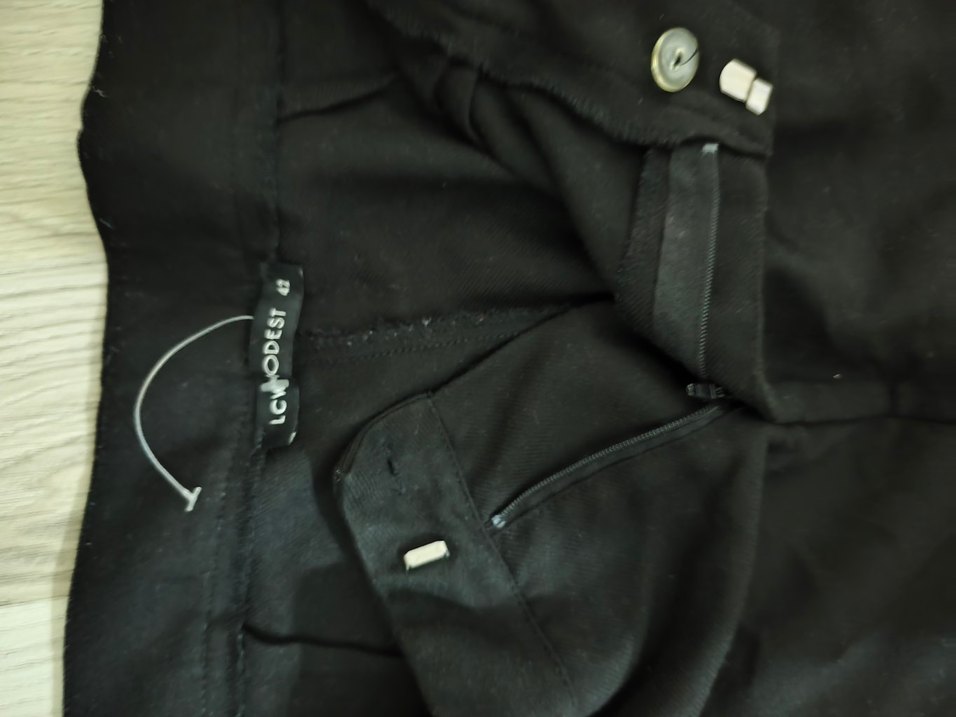 Siyah Kadın Midi Kumaş Pantolon - Görsel 4