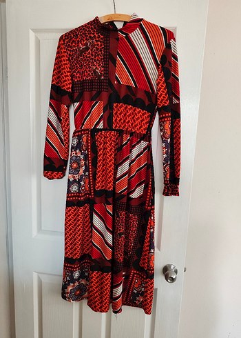 Bohem Kırmızı Desenli Uzun Elbise - Görsel 2