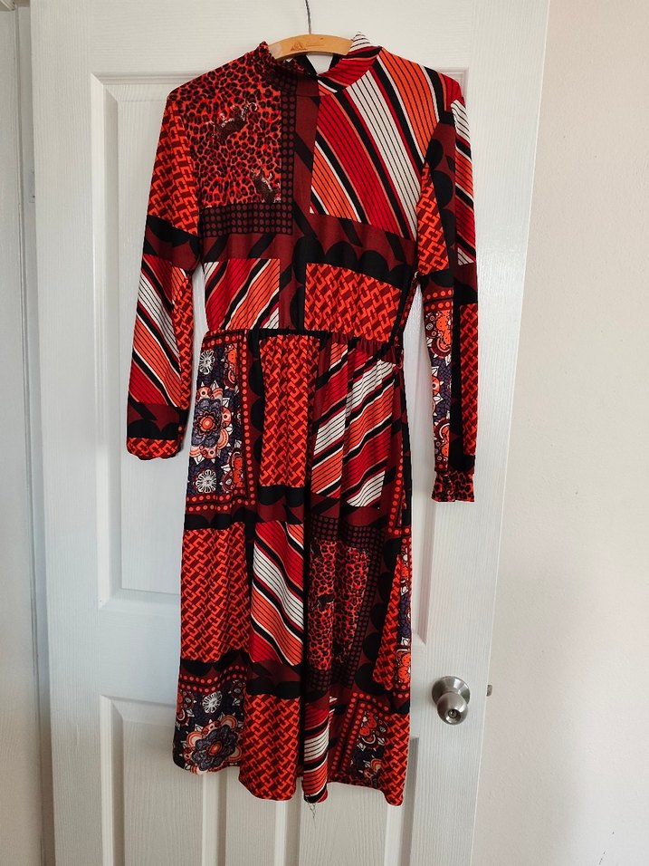 Bohem Kırmızı Desenli Uzun Elbise - Görsel 2