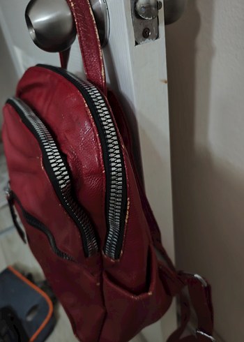 Kadın Parlak Kırmızı Deri Sırt Çantası - Görsel 4