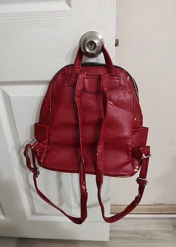 Kadın Parlak Kırmızı Deri Sırt Çantası - Görsel 5