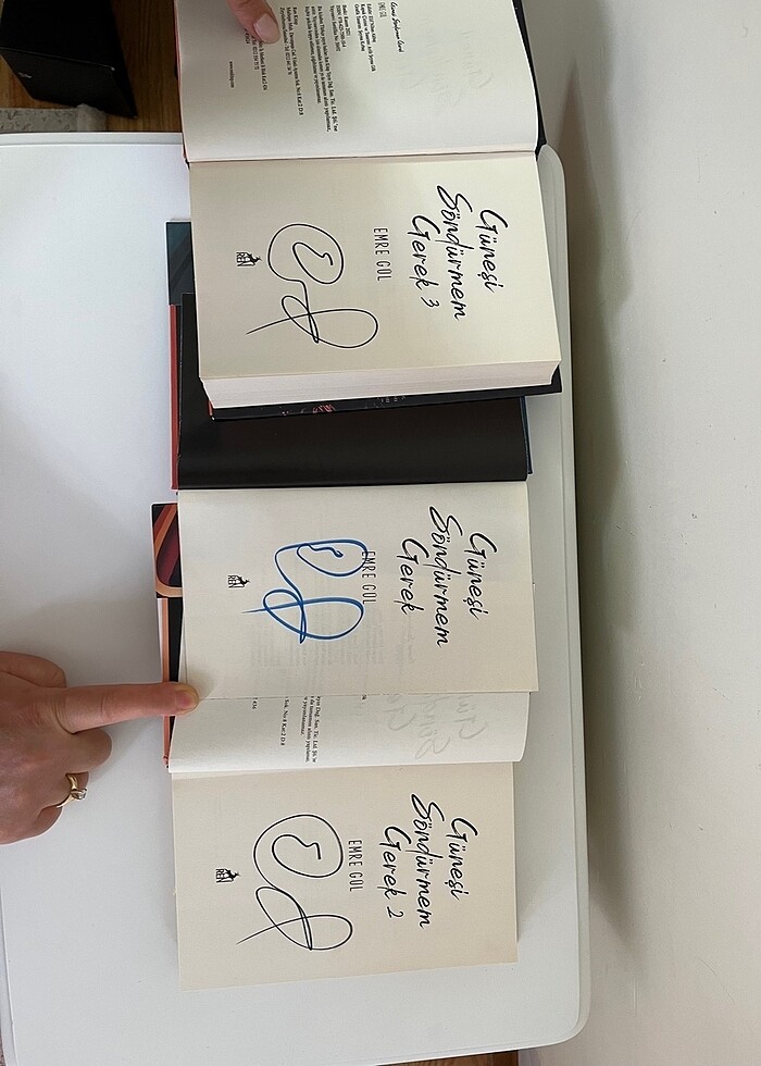 Yazar imzalı kutulu güneşi söndürmem gerek - Görsel 4