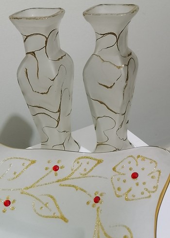 Beyaz Çiçek Desenli Dekoratif Vazo ve Tabak Seti - Görsel 3