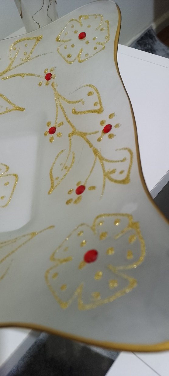 Beyaz Çiçek Desenli Dekoratif Vazo ve Tabak Seti - Görsel 2