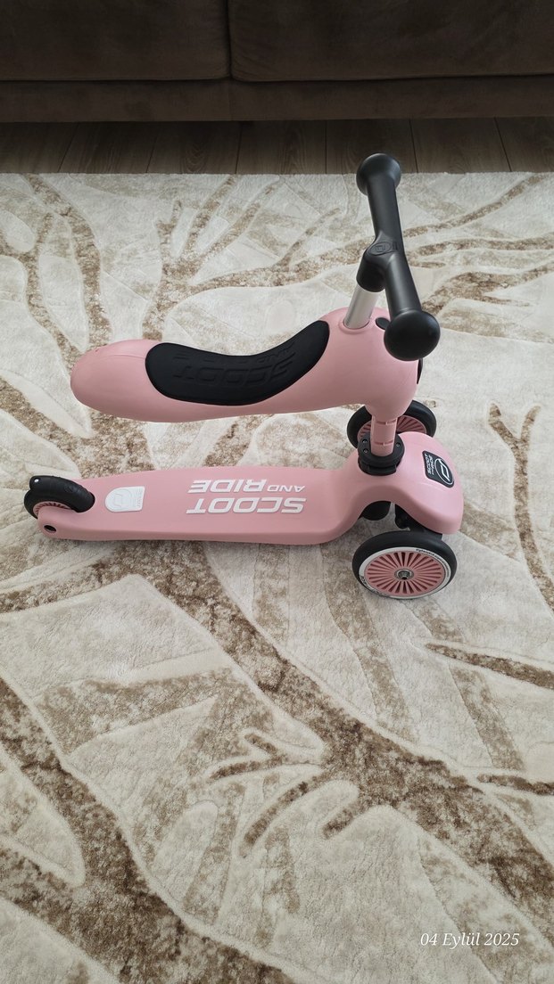 Scoot and Ride Oturmalı Pembe Çocuk Scooter - Görsel 4
