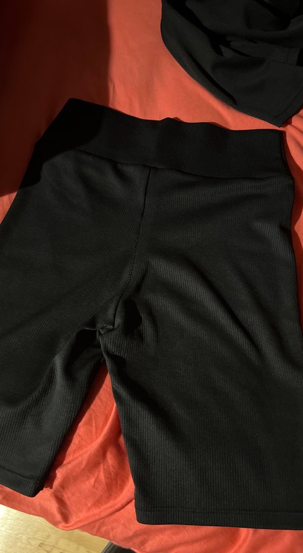 Siyah Hamile Midi Şort - Görsel 3