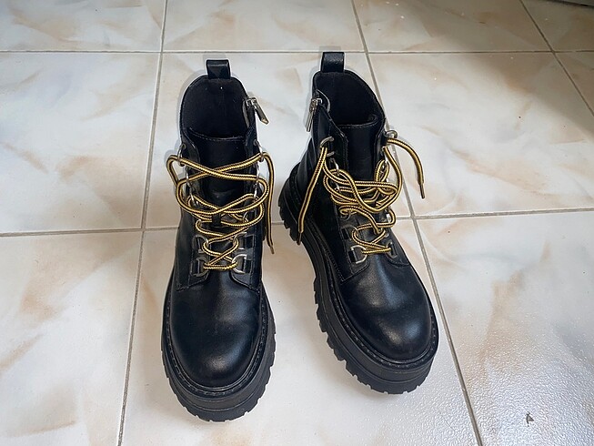 36 Beden siyah Renk Pull and bear deri bot