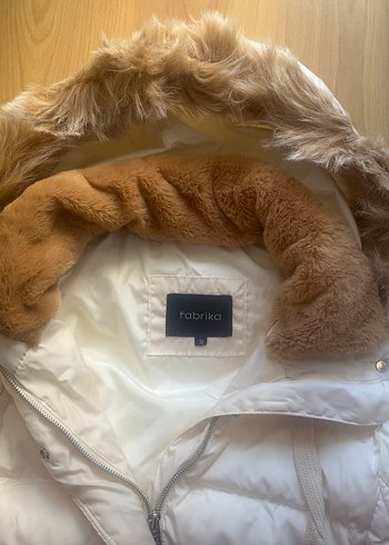 Ekru Kadın Midi Kaban Kürklü Kapüşonlu - Görsel 3