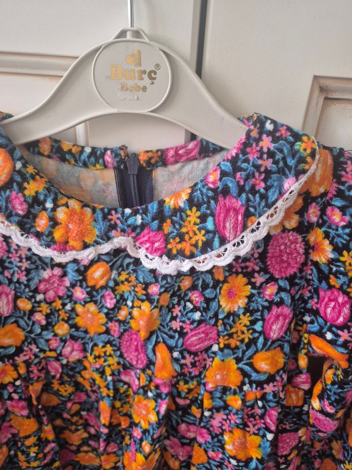 Renkli Çiçek Desenli Uzun Kollu Kız Elbisesi - Görsel 2