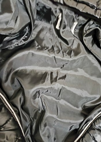 Zara Siyah Kapüşonlu Kadın Kışlık Mont