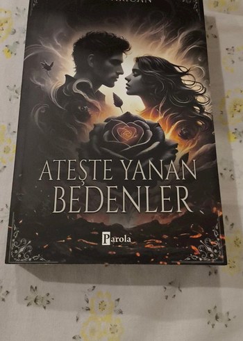 Ateşte Yanan Bedenler Romanı