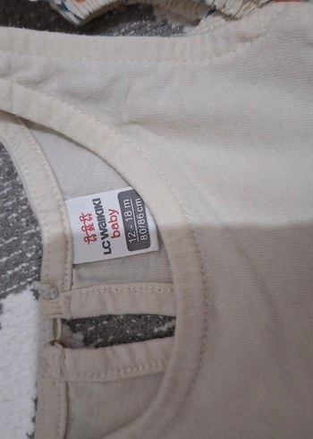 V Yaka Fırfırlı Beyaz Keten Bluz - Görsel 2