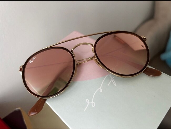 Rayban güneş gözlüğü, RB3647N