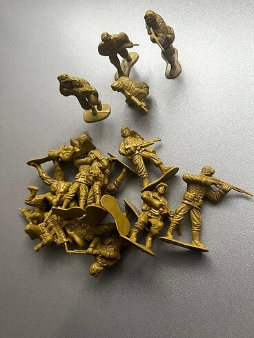 Oyuncak asker set