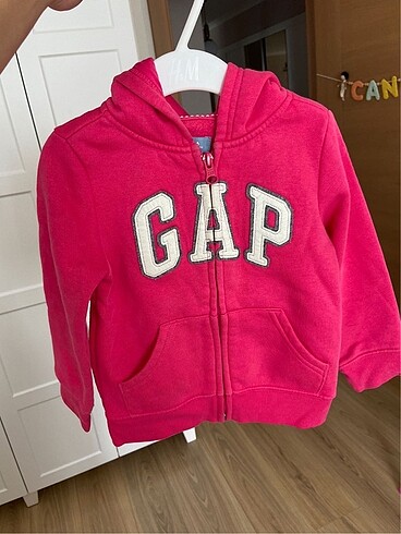 Gap Sweat