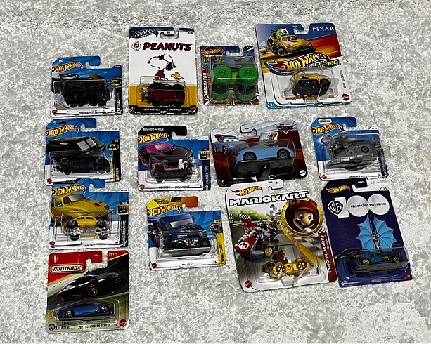 Hotwheels racerverse pixar cars mario batman snoppy