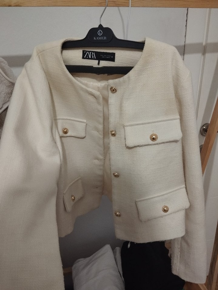 Zara Düğmeli Beyaz Mini Kadın Ceket - Görsel 3