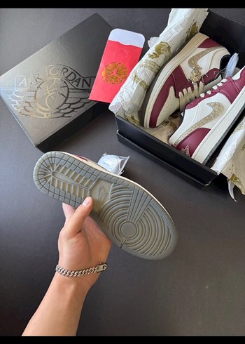 38 Beden Nike air jordann 1 dragon