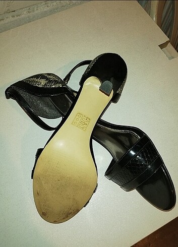 39 Beden siyah Renk Ayakkabı Charles&Keith