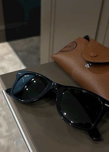 Ray Ban
