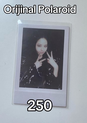 Jisoo Orijinal Polaroid SAYFALARI SONA KADAR ÇEVİRİN