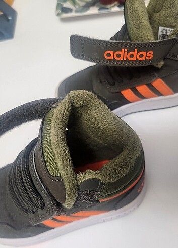 24 Beden Adidas cocuk bot 