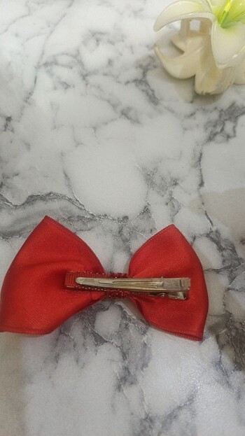 Kırmızı kurdele toka - Görsel 2