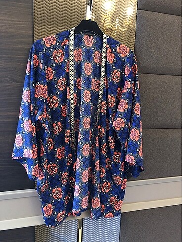 Renkli kimono