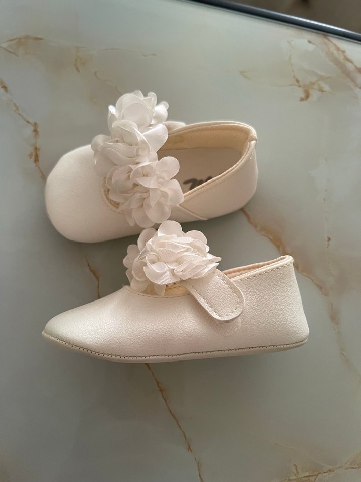 Beyaz Çiçekli Kız Babet Ayakkabı - Görsel 3