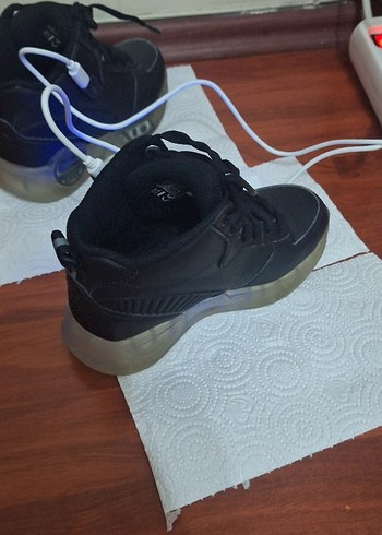 sarjli sese duyarli skechers bot - Görsel 3