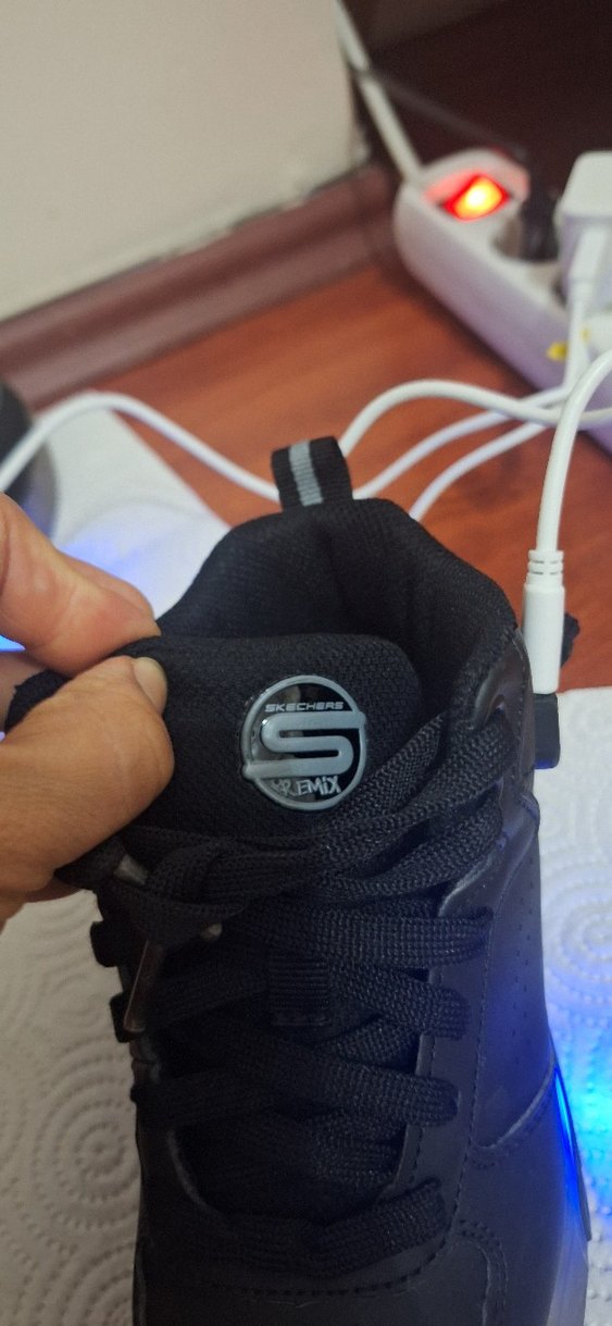 sarjli sese duyarli skechers bot - Görsel 2