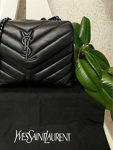 YVES SAINT LAURENT Siyah Deri Çanta