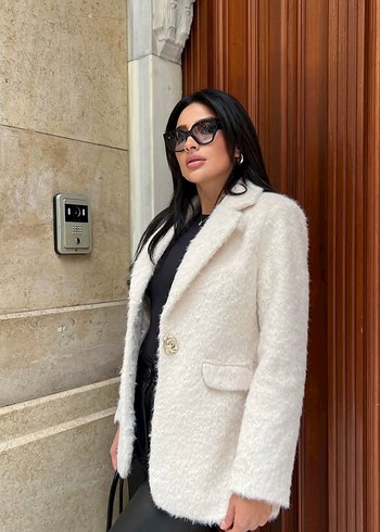 44 Beden Gold Düğmeli beyaz kaşe kaban 44 beden