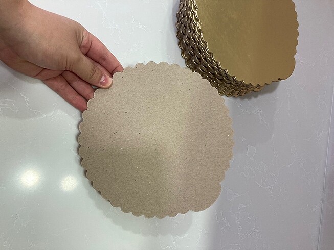 Beden 40 Adet Pasta Tabanı Altın Sarısı