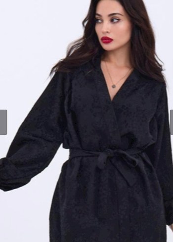 Victoria s Secret Siyah Desenli Kuşaklı Kimono L Beden