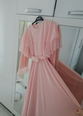 Pudra Pembe Uzun Kat Kat Fırfırlı Elbise