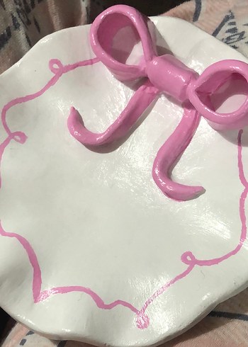 Fiyonk Detaylı El Yapımı Seramik Süs Tabak - Görsel 4