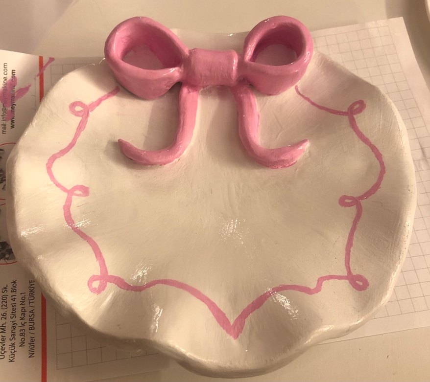 Fiyonk Detaylı El Yapımı Seramik Süs Tabak - Görsel 2