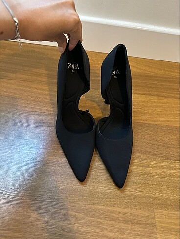 38 Beden siyah Renk Zara topuklu ayakkabı