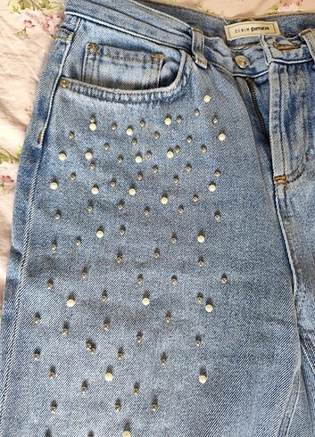 İncili pantolon