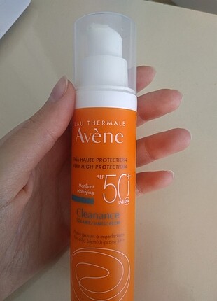 avene cleanance gunes kremi