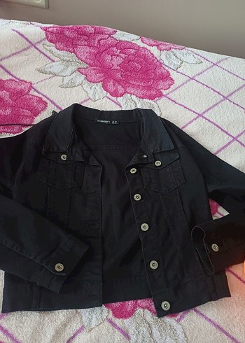 Siyah Düğmeli Kadın Denim Ceket