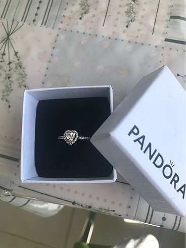 Beden Pandora yüzük 54 beden her ince parmağa oluyor