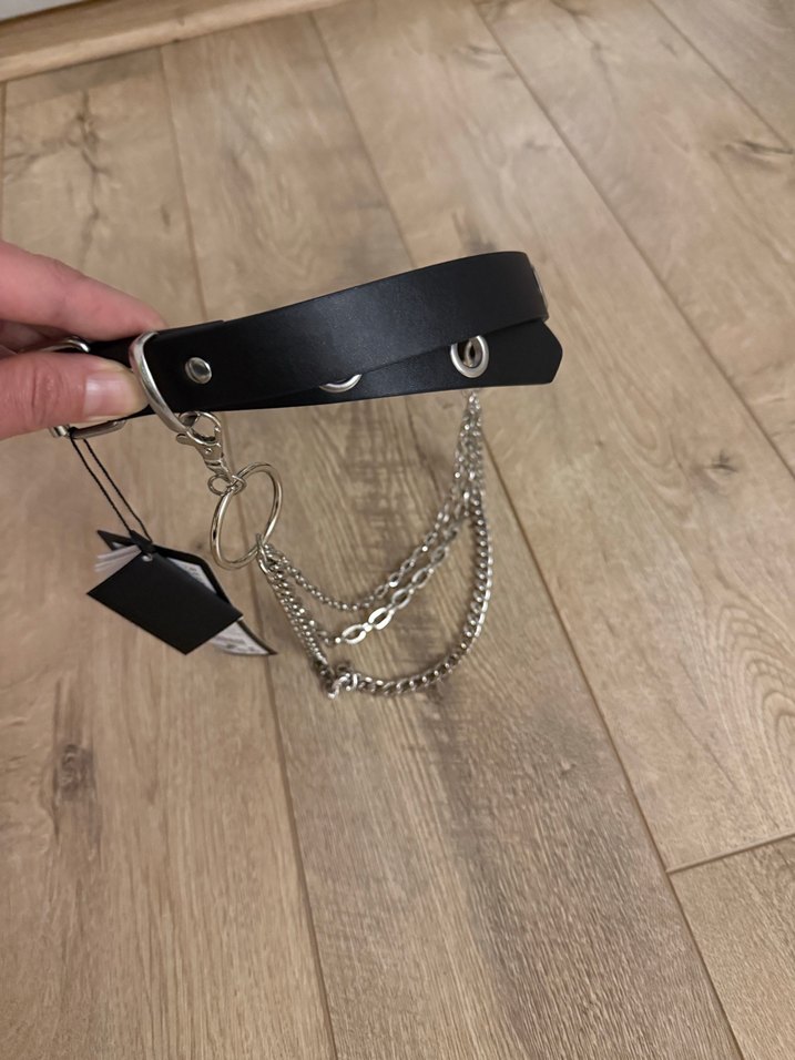 Zincir Detaylı Siyah Deri Kadın Kemer - Görsel 4