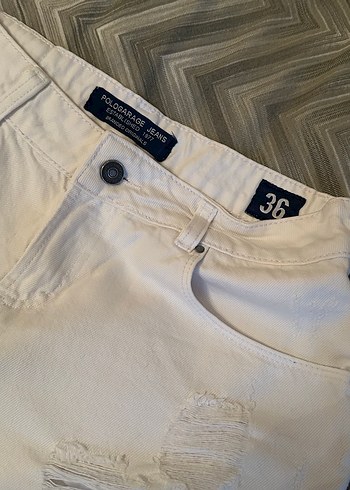 POLO GARAGE Kadın Beyaz Denim Mini Şort - Görsel 3