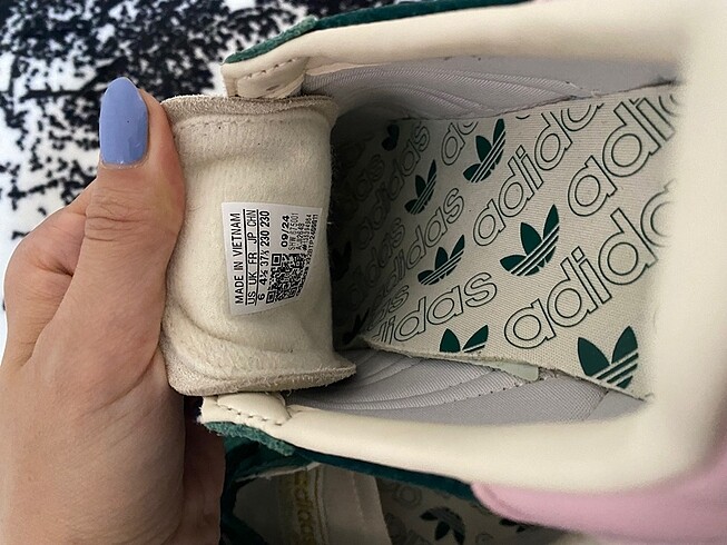 37,5 Beden Adidas spezial kadın