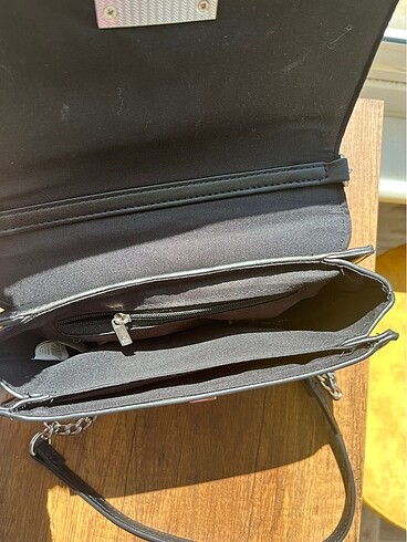 Beden stradivarius siyah çanta