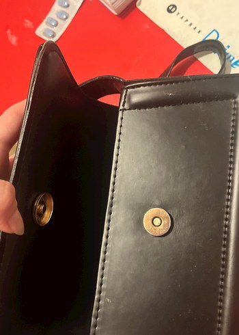 Siyah Deri Tokalı Kadın Omuz Çantası - Görsel 2