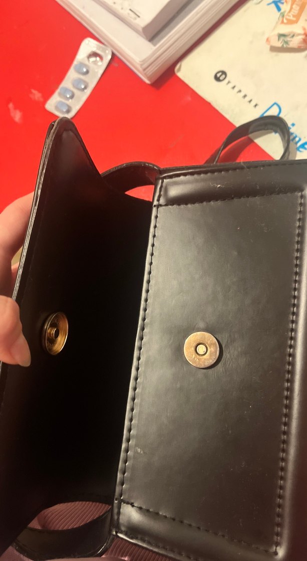 Siyah Deri Tokalı Kadın Omuz Çantası - Görsel 2