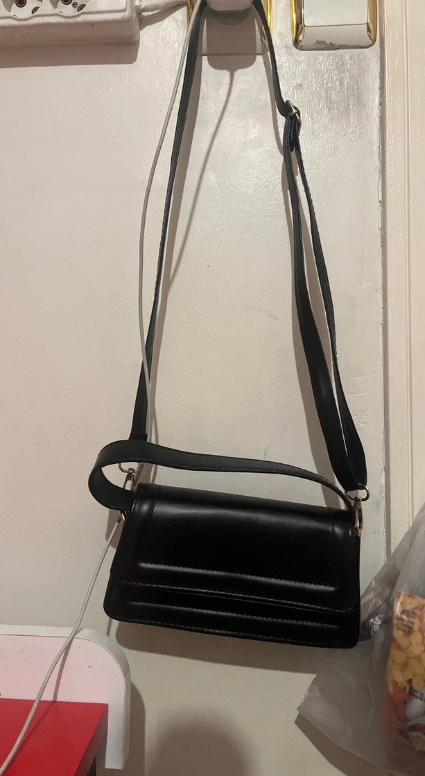 Siyah Deri Tokalı Kadın Omuz Çantası - Görsel 3